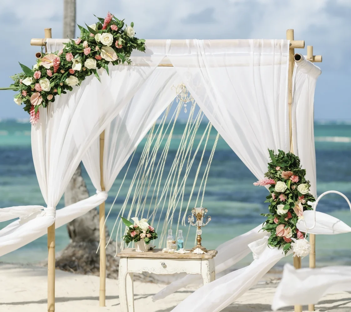 Read more about the article Resort Wedding vs. Private Villa Wedding in Punta Cana, Las Terrenas or Cabarete: What Actually Makes Sense?